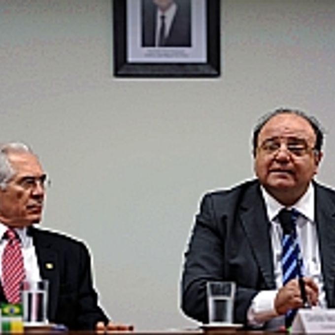 Dep. Vaz de Lima (PSDB-SP, 1º vice-coordenador) e dep. Cândido Vaccarezza (PT-SP, coordenador)