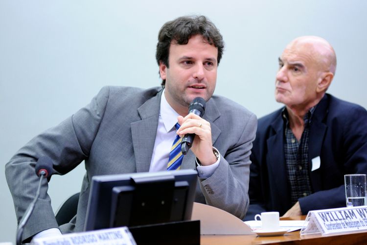 Audiência pública sobre para discutir a Conferência das Partes das Nações Unidas para Mudanças Climáticas-COP-21: Histórico e Perspectivas da Efetividade dos Programas Brasileiros de Redução de Gases de Efeito Estufa. Coordenador de Modelagem do Projeto de Implicações Econômicas e Sociais Brasil (IES-Brasil) do Fórum Brasileiro de Mudanças Climáticas (FBMC), William Wills
