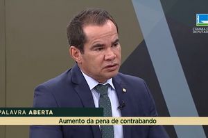 Capa - Defensor Stélio Dener defende aumento da pena de contrabando