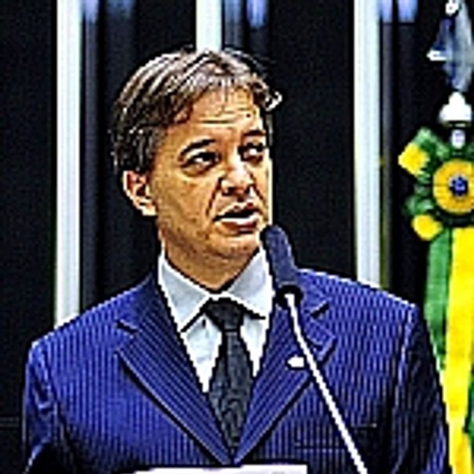Carlinhos Almeida