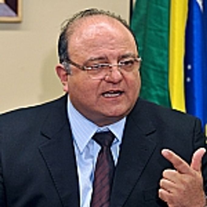 Líder do governo, dep. Cândido Vaccarezza, participa de coletiva semanal de imprensa