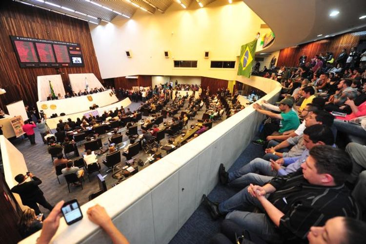 Audiência na Assembleia Legislativa do Paraná sobre medidas de combate à corrupção
