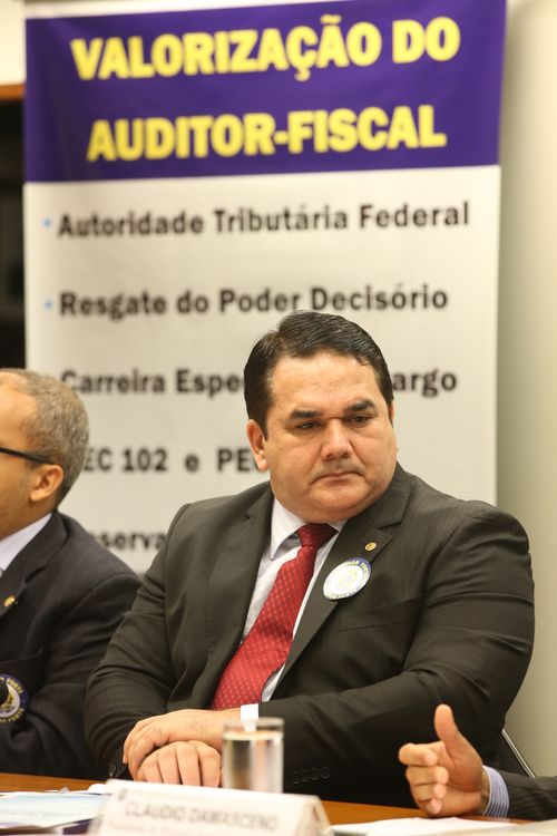 As atribuições, condições, dificuldades do exercício da atividade de Auditor da Receita Federal do Brasil. Dep. Cabo Sabino - PR/CE