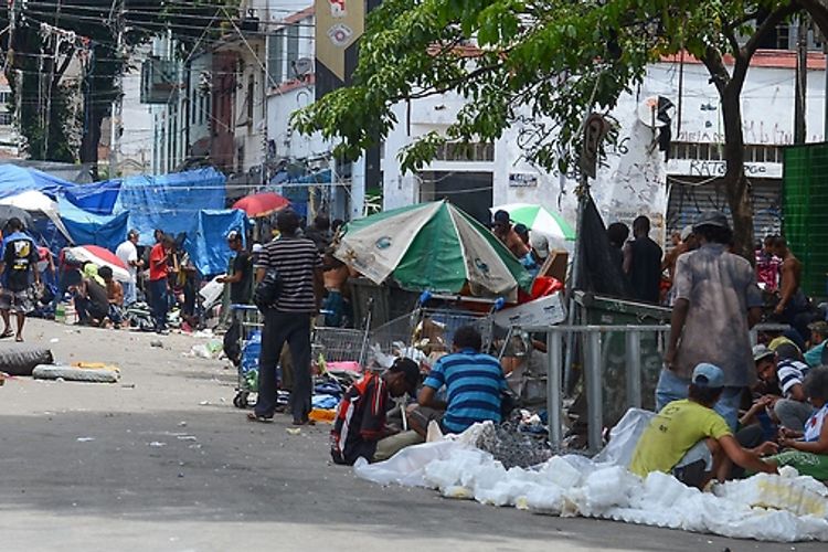 Assistência Social - geral - população situação de rua mendigos desabrigados crack cracolândia