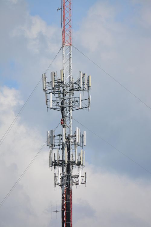Comunicação - telefonia - antenas celular transmissão tecnologia sinal