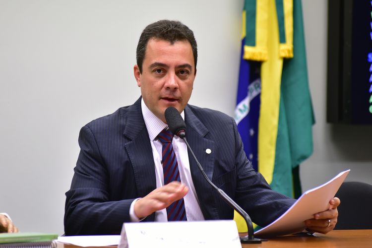 Reunião Ordinária. Presidente da CDC, dep. Eli Corrêa Filho (DEM-SP)