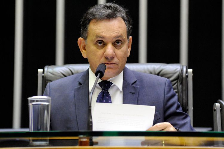 Debate sobre as razões dos níveis ainda muito elevados das taxas de juros cobradas das famílias e empresas no Brasil. Dep. Nilson Leitão (PSDB - MT)