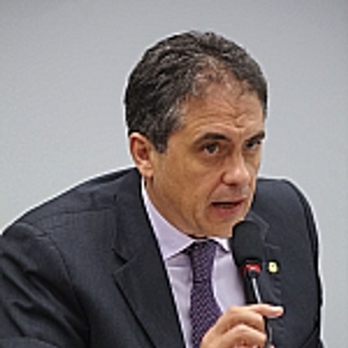 Carlos Zarattini