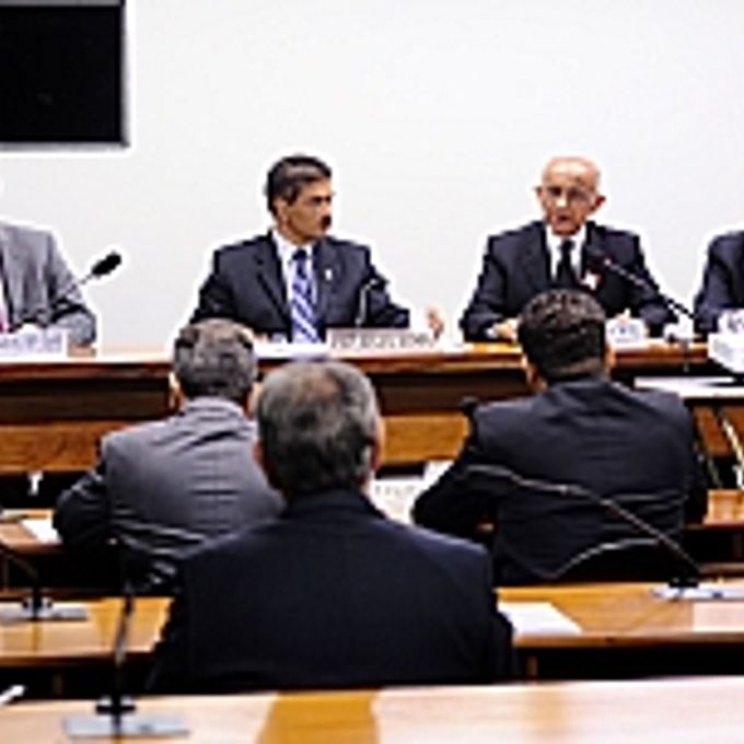 Oliver Roger Sylvain Girard, dep. Raul Lima, Edilson Baldez das Neves e Sr. Renato Casali Pavan