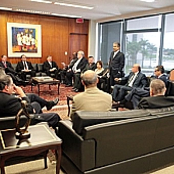 Reunião do presidente do STF, ministro Ayres Britto, com lideranças partidárias.