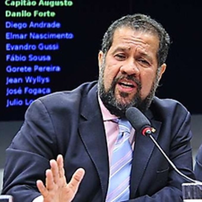 Audiência pública sobre Reforma Política – debate do dia: Sistemas Eleitorais e Financiamento de Campanha. Presidente do PDT, Carlos Lupi