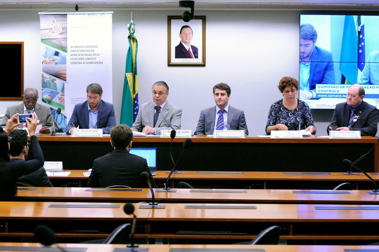 Audiência pública sobre o novo pacote de medidas anticorrupção apresentado pela Transparência Internacional Brasil