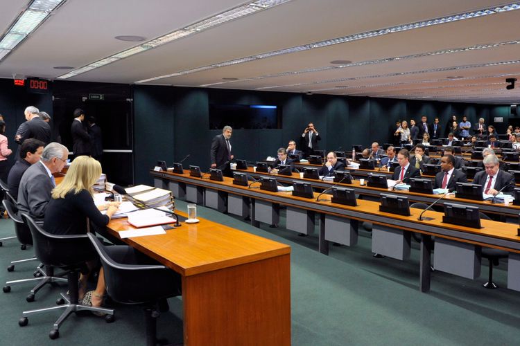 Reunião ordinária para discussão e votação do parecer referente ao processo nº 01/15, representação nº 01/15, do PSOL e REDE, em desfavor do dep. Eduardo Cunha (PMDB-RJ)