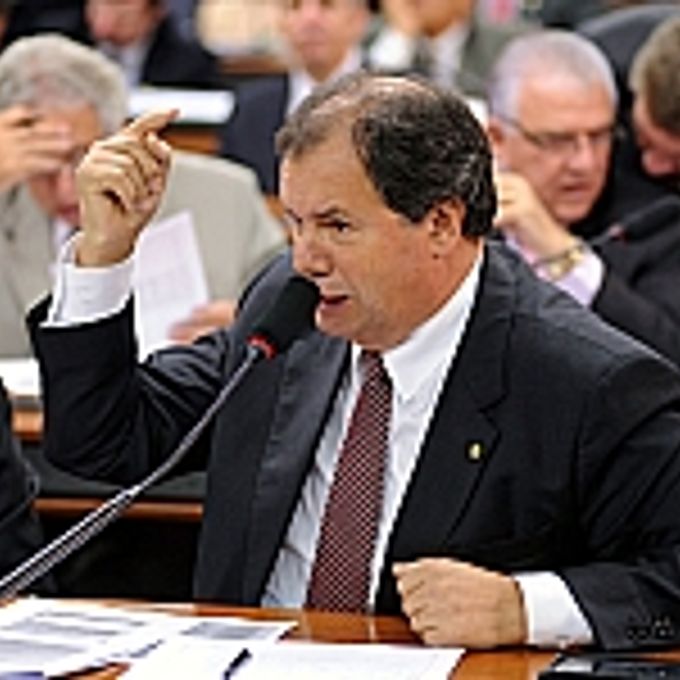 Dep. Alceu Moreira (PMDB-RS) Pauta: As modificações propostas pelo Senado ao projeto de Código Florestal