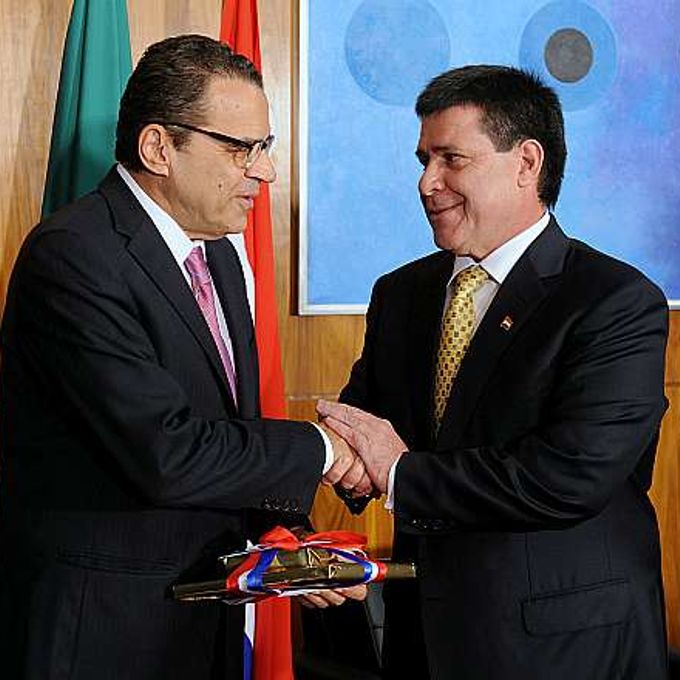 Presidente Henrique Eduardo Alves e Horácio Cartes, presidente do Paraguai