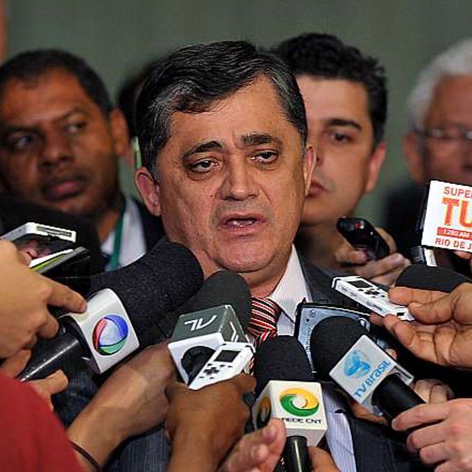 Lider do PT José Guimarães, fala sobre a pauta da semana