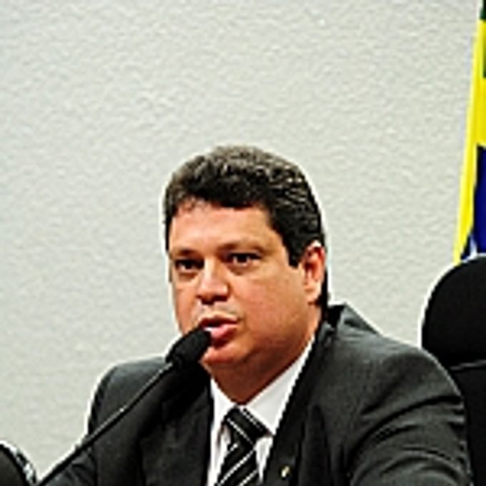 Dep. Márcio Macêdo (presidente eleito da comissão)
