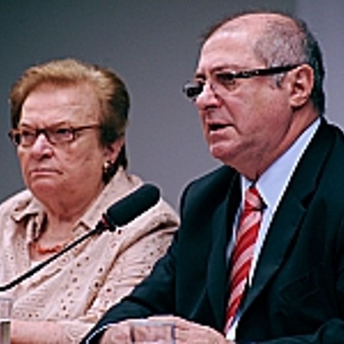 Paulo Bernardo (Ministro das Comunicações)