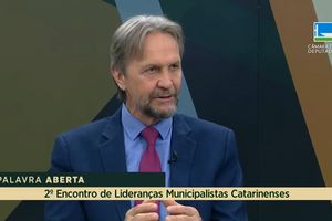 Capa - Pedro Uczai explica 2° Encontro de Lideranças Municipalistas Catarinenses