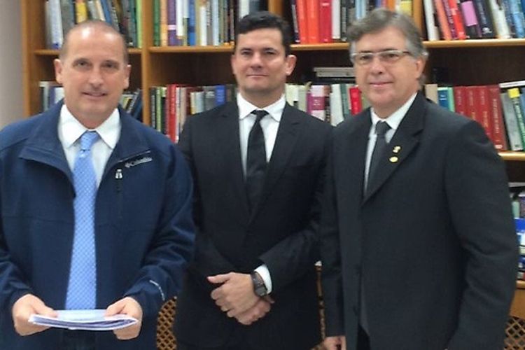 Onyx Lorenzoni e Joaquim Passarinho convidam Sérgio Moro para audiência de comissão da corrupção