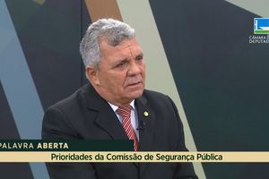 Capa - Alberto Fraga detalha as prioridades da Comissão de Segurança Pública