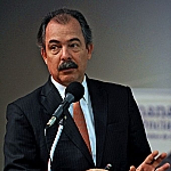 Aloizio Mercadante (Ministro da Ciência e Tecnologia)