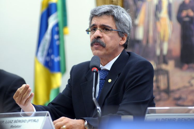 Audiência pública para tomada de depoimento do Presidente da Petrobras, Aldemir Bendine. Dep. Luiz Sérgio (PT-RJ)