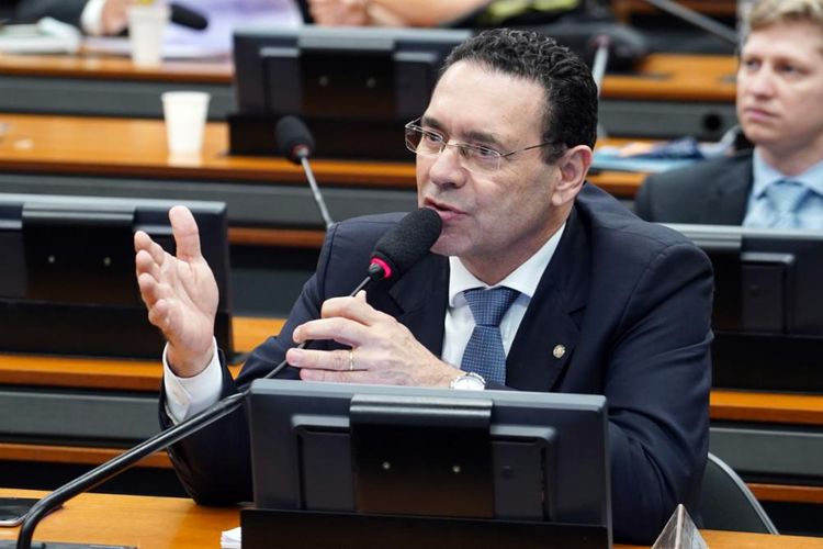 Reunião Ordinária para discussão e votação do parecer do relator, dep. Samuel Moreira (PSDB/SP). Dep. Vitor Lippi (PSDB - SP)