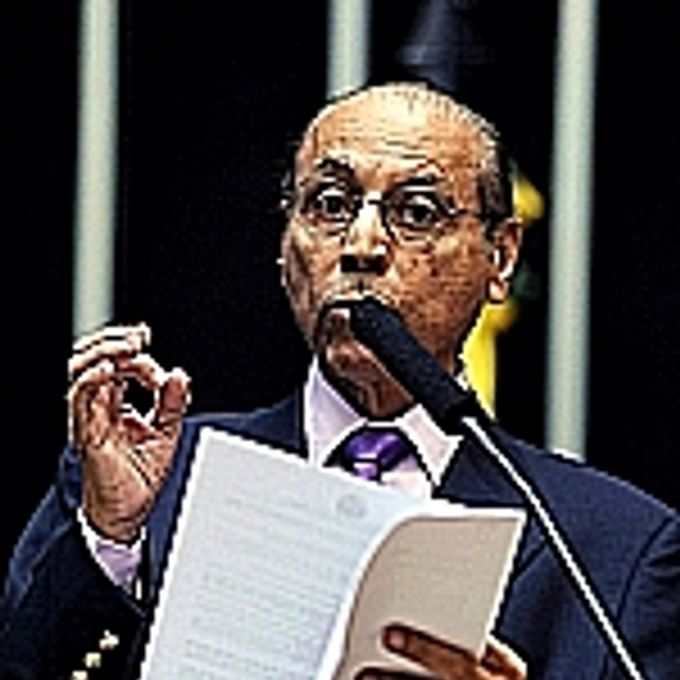 Júlio Campos