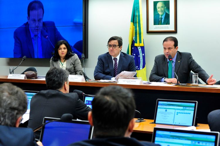 Reunião para discussão e votação do Relatório nº 1/15, do dep. André Moura (PSC-SE)