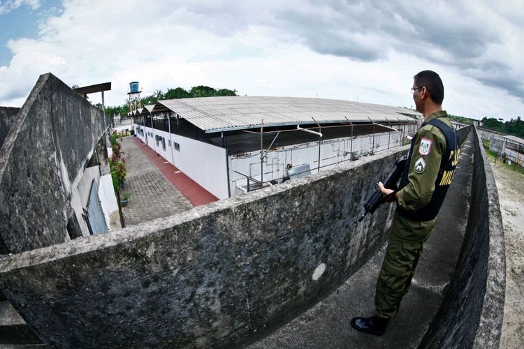 Segurança -presídio - penitenciárias vigilância escolta presos sistema carcerário penal detentos