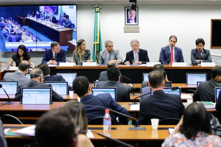 Reunião para votação de requerimentos de convocação de ex-presidentes da instituição, dos ex-ministros Guido Mantega e Antônio Palocci
