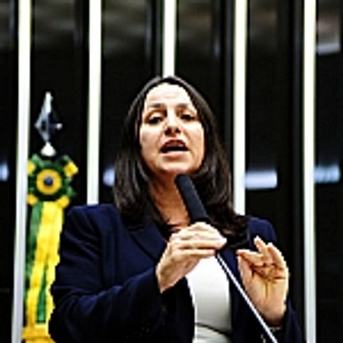 Zélia Luiza Perdoná (Procuradora da República em São Paulo) - debate o regime e a criação da fundação de previdência complementar para os servidores públicos federais – Funpresp (PL 1.992/2007)