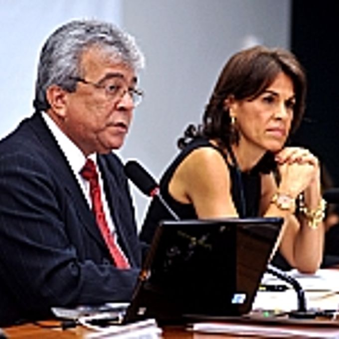 Dep. Almeida Lima, presidente da comissão