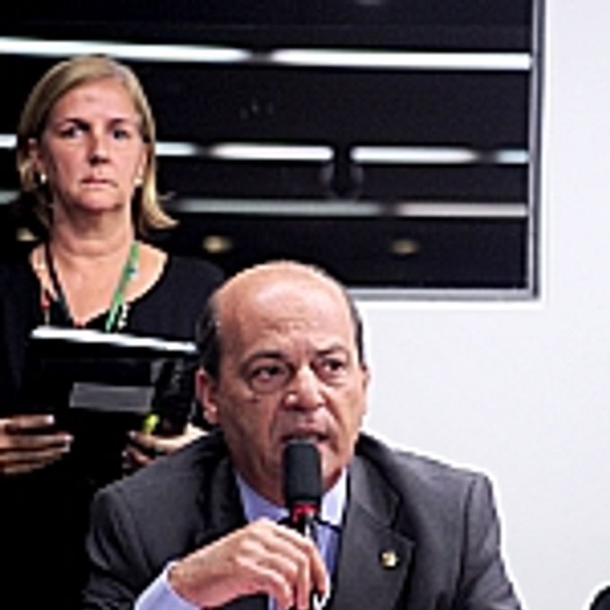 Dep. Roberto Santiago (relator)
