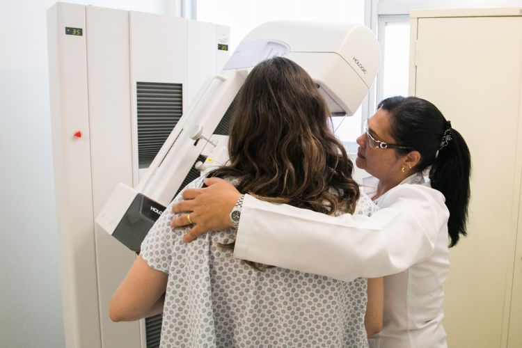 Saúde - Mamografia - exame de mamografia mulheres prevenção câncer de mama