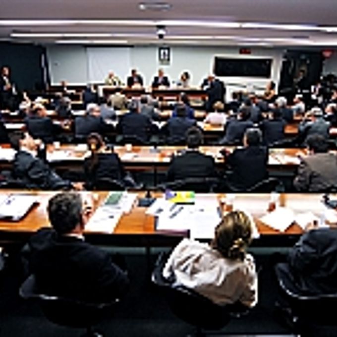 Reunião Ordinária - Apresentação do parecer do relator, dep. Henrique Fontana