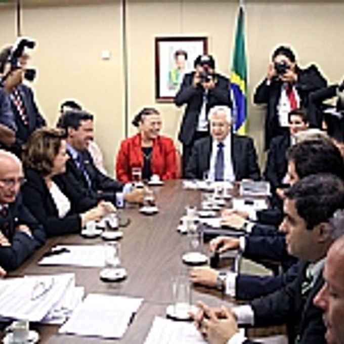 Ideli Salvatti (ministra de Relações Institucionais), dep. Arlindo Chinaglia (lider do Governo), reunião de lideres da base aliada