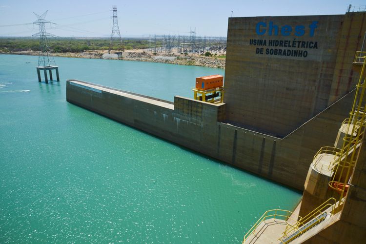 Energia - elétrica - Chesf Sobradinho Bahia hidrelétrica reservatório barragem