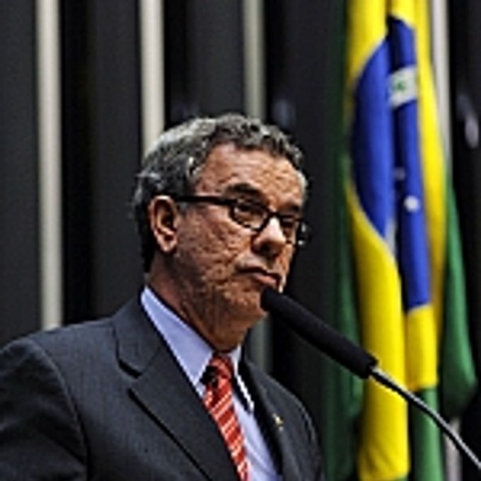 Waldenor Pereira