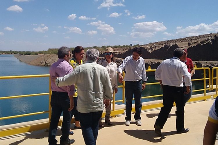 Deputados e servidores visitaram as obras de transposição em Pernambuco