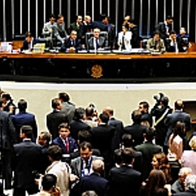 Sessão para votação do orçamento de 2013