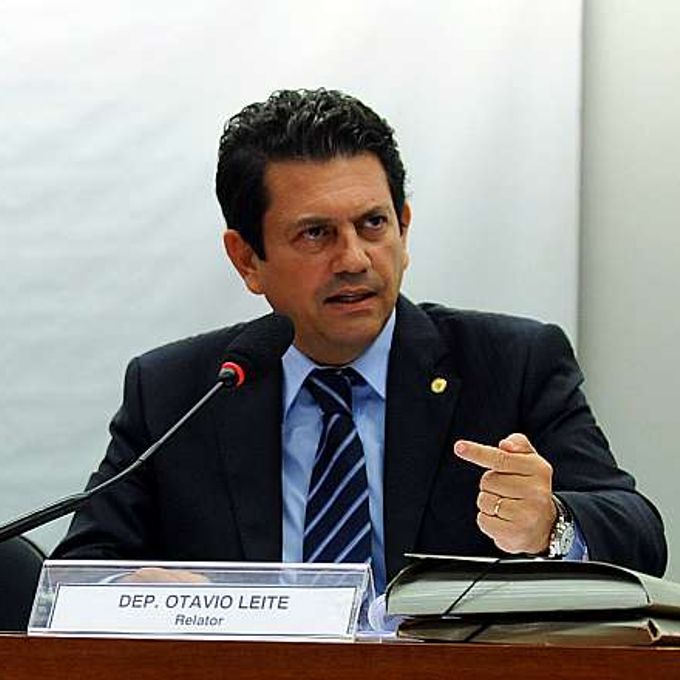 Discussão e votação do parecer do relator, dep. Otávio Leite (PSDB-RJ)