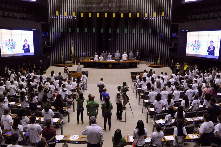 Deputados mirins, alunos de escolas públicas e particulares participarão de Sessão Mirim no Plenário Ulysses Guimarães da Câmara dos Deputados, para discussão e votação de projetos por eles apresentados