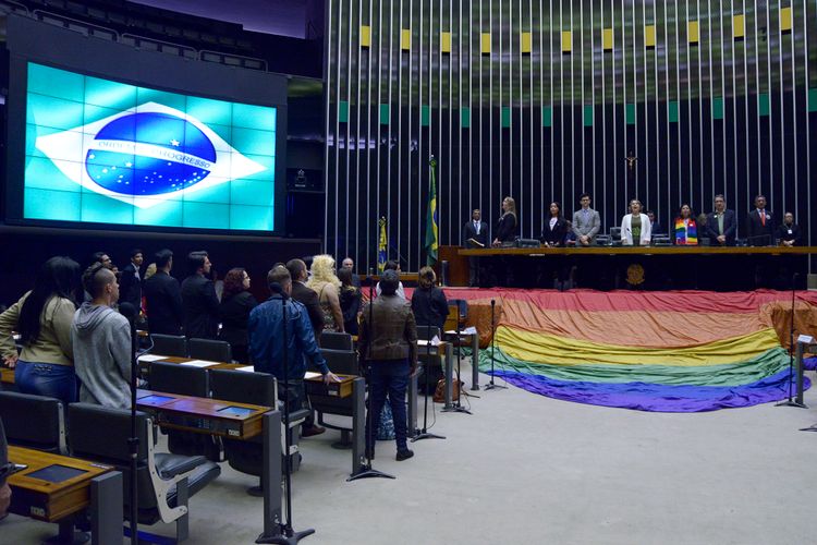 Sessão solene em homenagem ao Dia do Orgulho LGBT