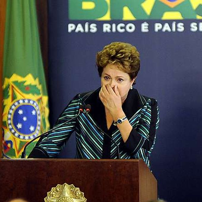 Audiência para entrega do relatório final da CNV à presidenta Dilma Rousseff, no Dia Mundial dos Direitos Humanos. Presidente Dilma se emociona durante discurso
