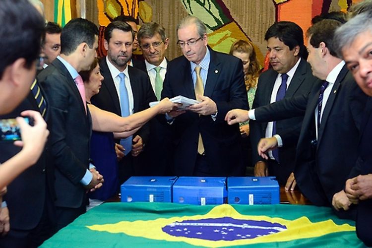 Líderes da oposição (DEM, PSDB, PPS e Solidariedade) entregam novo pedido de impeachment ao presidente da Câmara, dep. Eduardo Cunha (PMDB-RJ)
