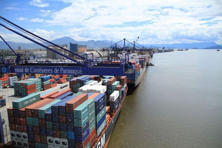 Economia - exportação - contêineres logística portos PIB comércio exterior alfândegas produtos