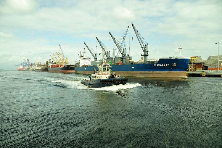 Transportes - barcos e portos - navios Paranaguá (PR)