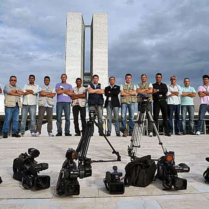 Imprensa faz ato em Homenagem ao repórter cinematográfico da TV Bandeirantes Santiago Idílio Andrade, morto no Rio de Janeiro